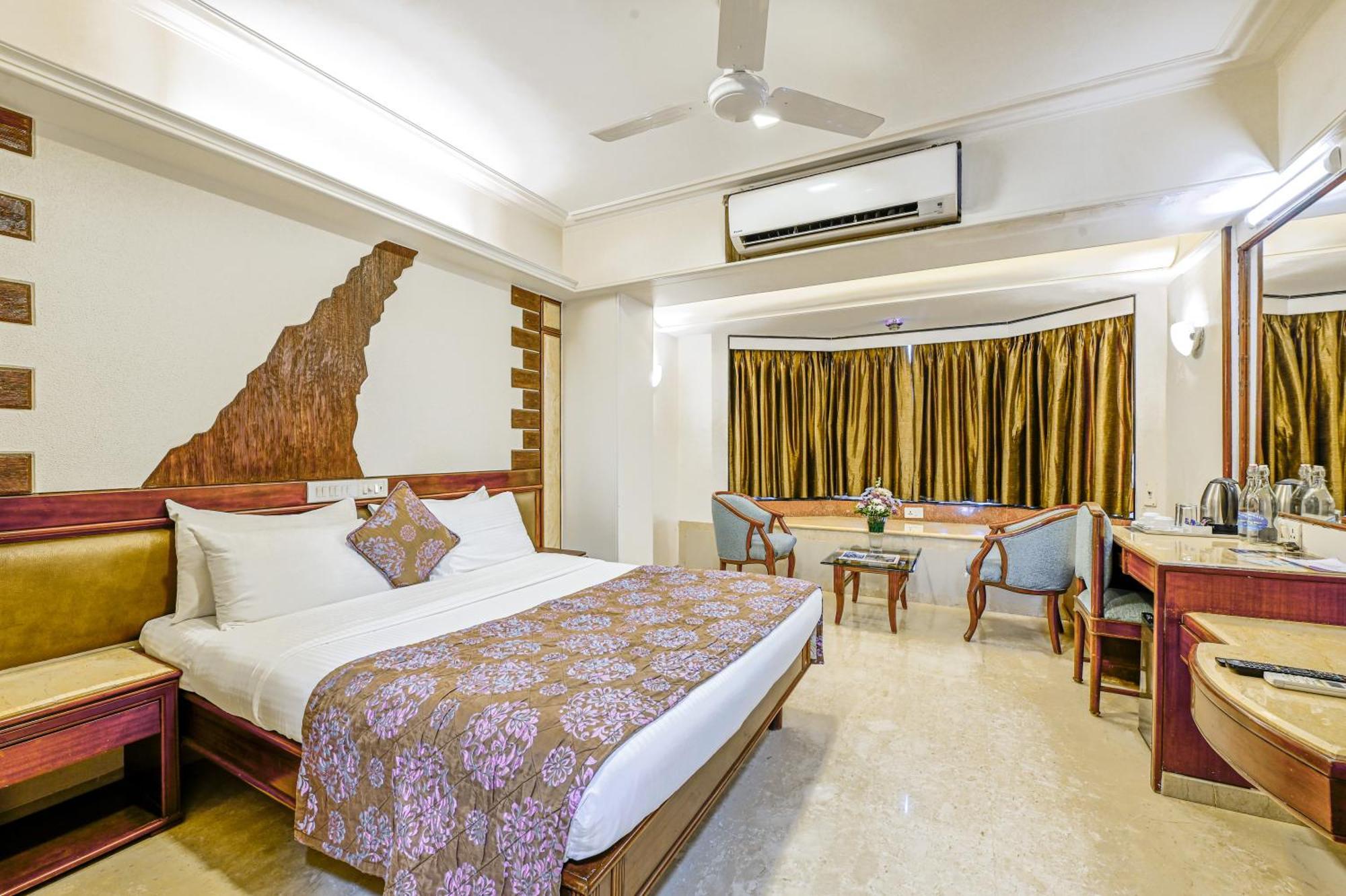 Regal Enclave Hotel Bombaim Exterior foto